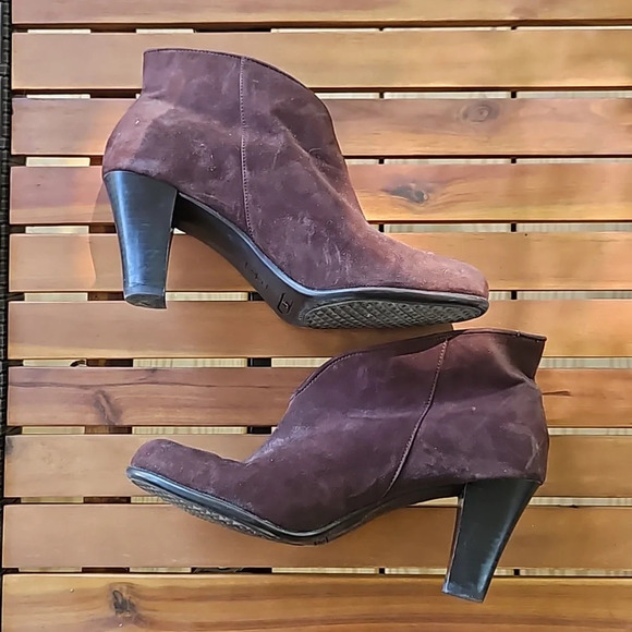 A2 by Aerosoles Slip On Brown Heeled Ankle Boots 9M - Picture 1 of 11
